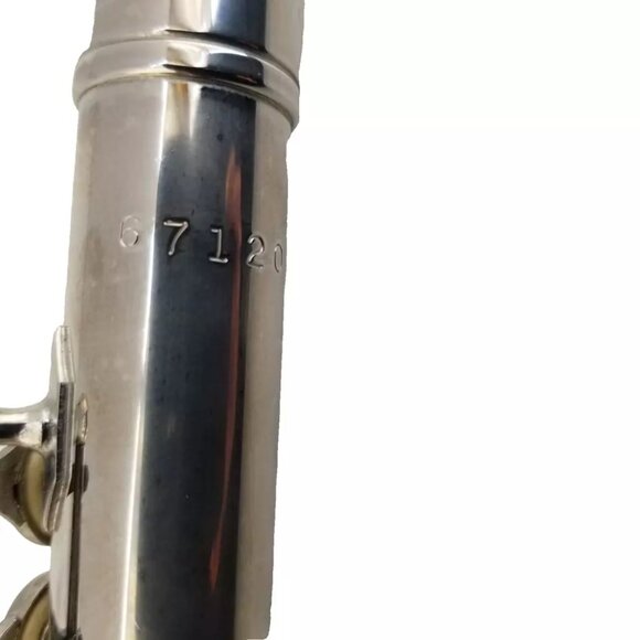 ARTLEY FLUTE  SILVER Plate in Original Case 17-0 Serial # 672106 - Picture 9 of 16